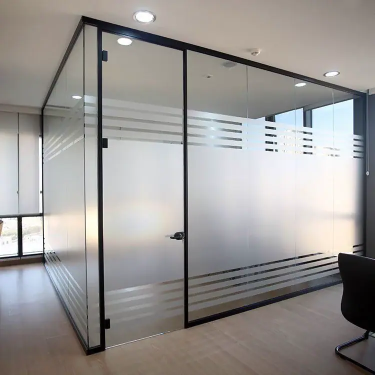 Acoustic glass partition in an office interior